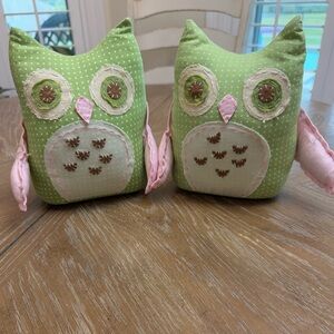 Pottery Barn Kids pair of bookends set Green and Pink Owl